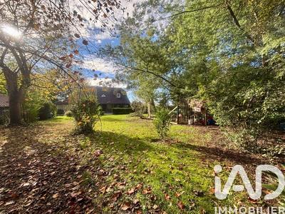 Maison - 200 m² - 8 pièces