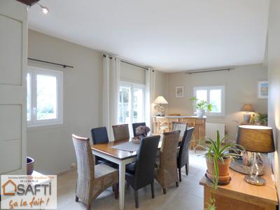 Villa - 246 m² - 8 pièces