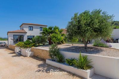 Villa - 145 m² - 5 pièces