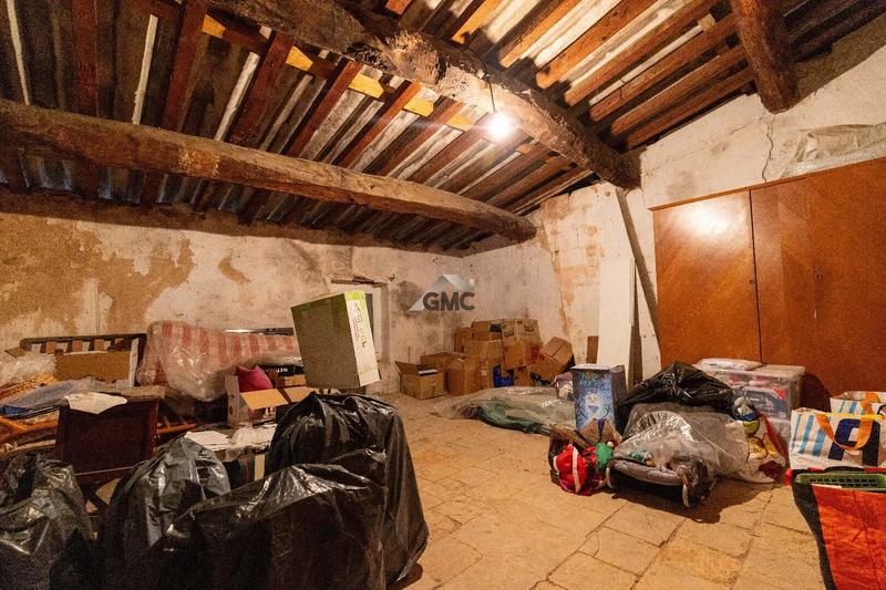 Maison - 234 m² - 8 pièces