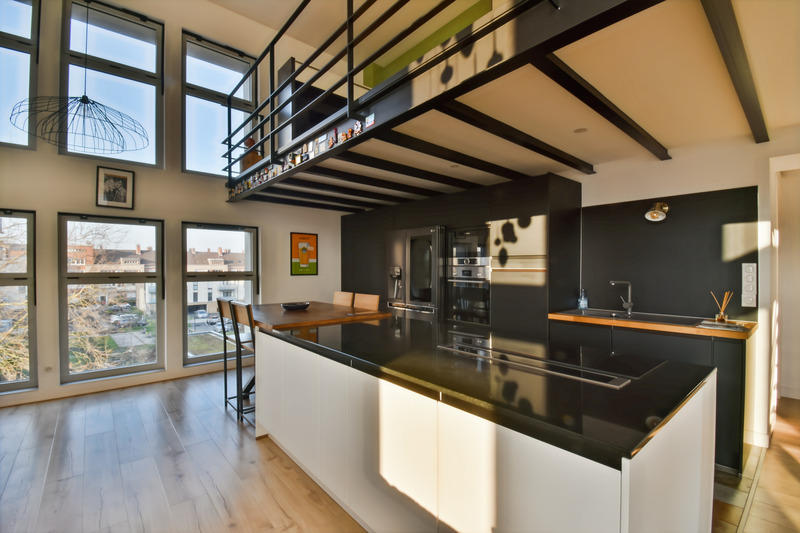 Appartement - 101 m² - 4 pièces