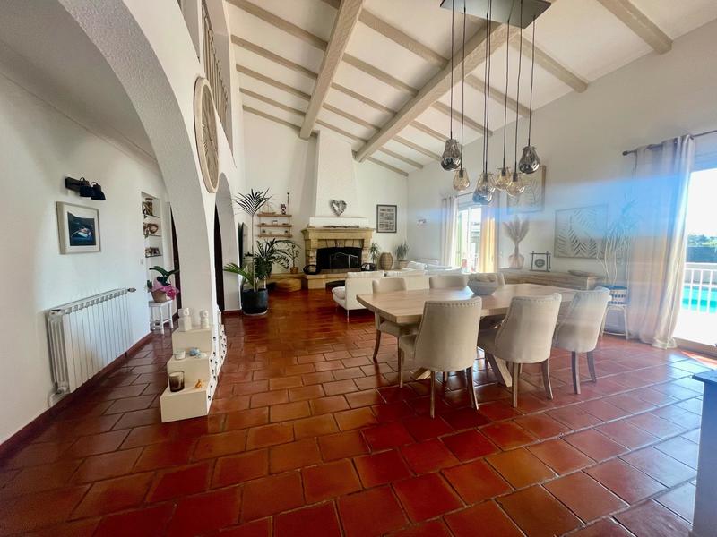 Maison - 200 m² - 7 pièces