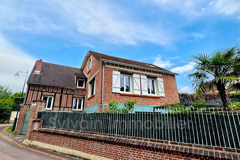 Maison - 200 m² - 8 pièces