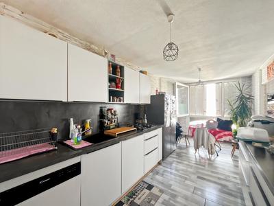 Appartement - 110 m² - 5 pièces