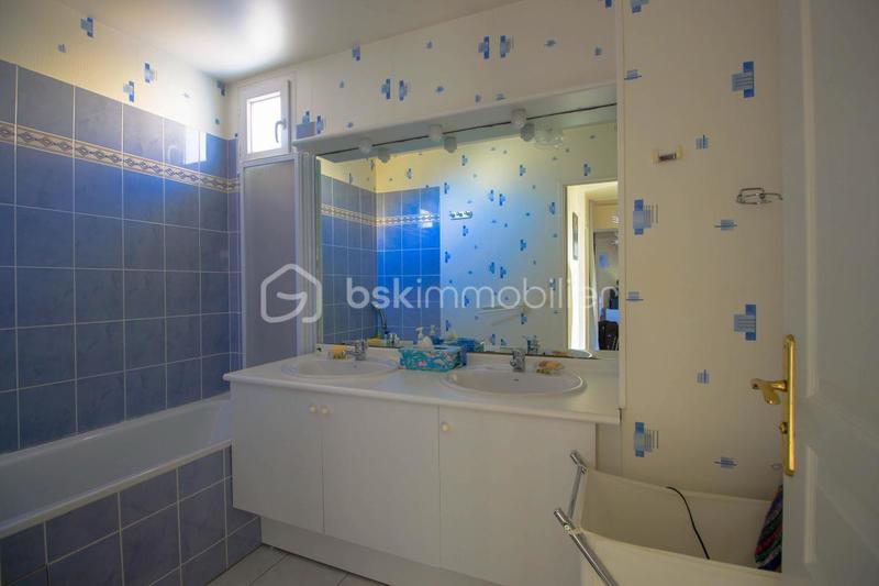 Maison - 153 m² - 7 pièces