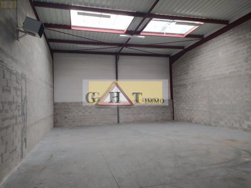 Entrepôt - 240 m²