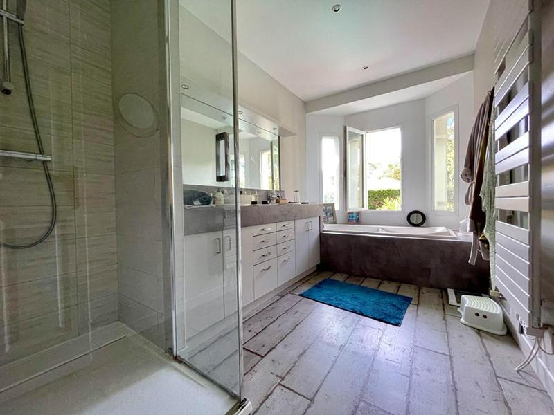 Maison - 169 m² - 6 pièces