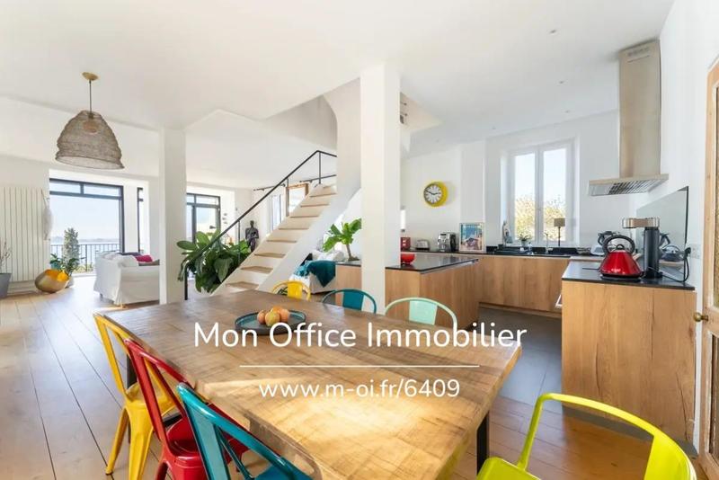 Maison - 195 m² - 6 pièces