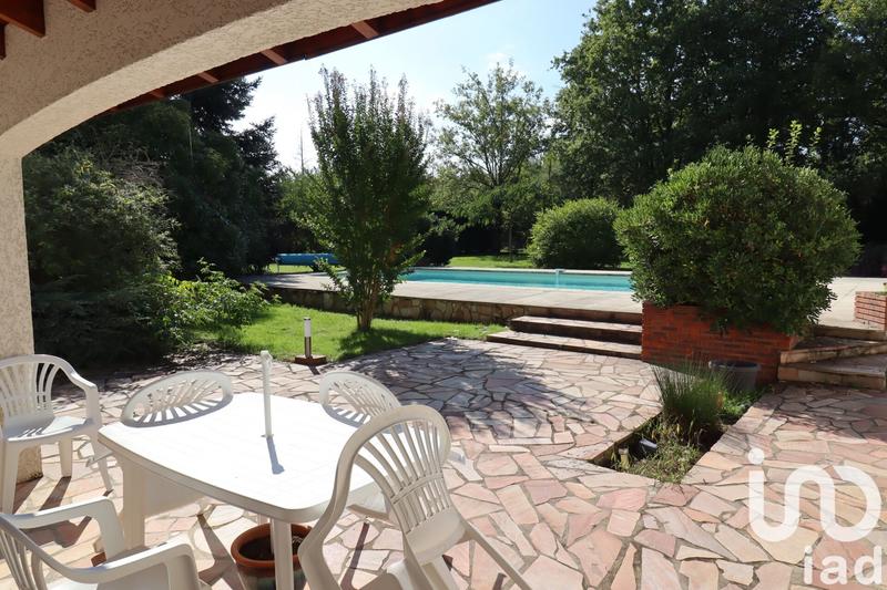 Maison - 242 m² - 6 pièces