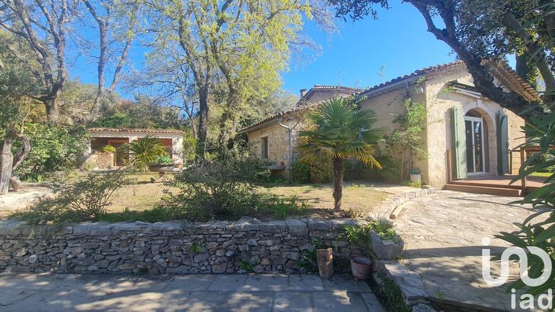 Maison - 219 m² - 5 pièces