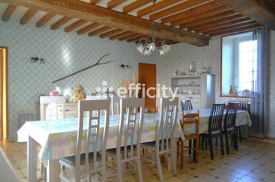 Maison - 210 m² - 7 pièces