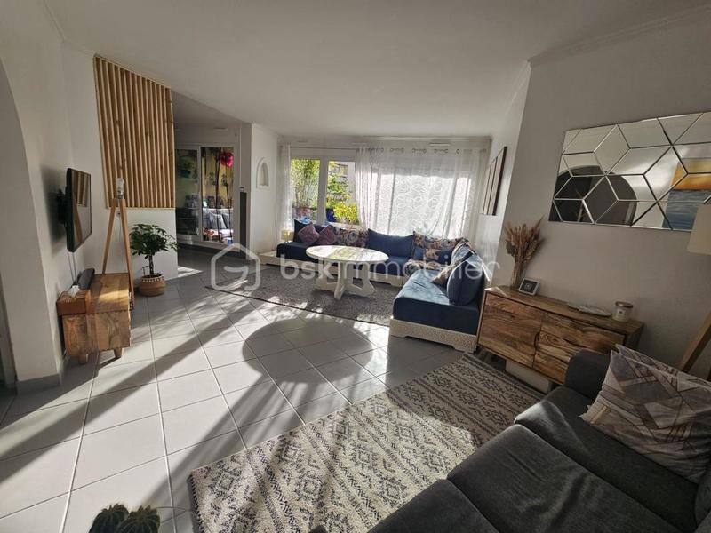 Appartement - 87 m² - 4 pièces