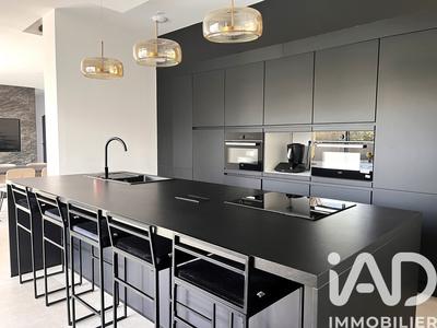 Maison - 170 m² - 7 pièces