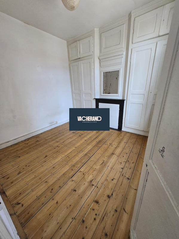 Maison - 92 m² - 6 pièces