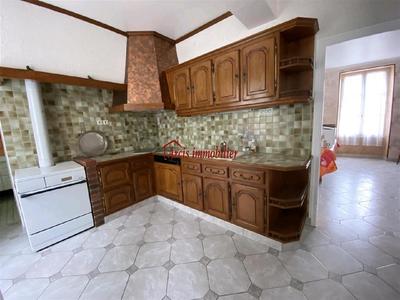 Maison - 245 m² - 10 pièces