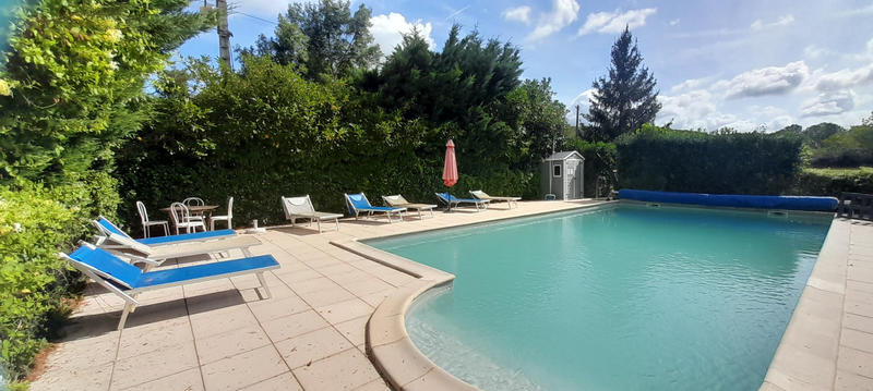 Maison - 255 m² - 9 pièces