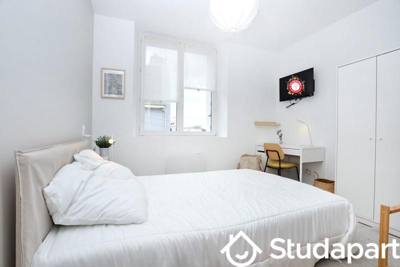 Chambre - 11 m² - 1 pièce