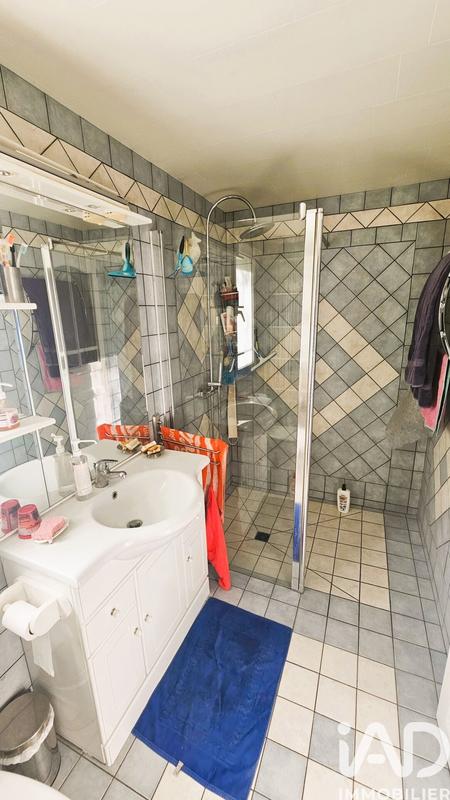 Maison - 200 m² - 6 pièces