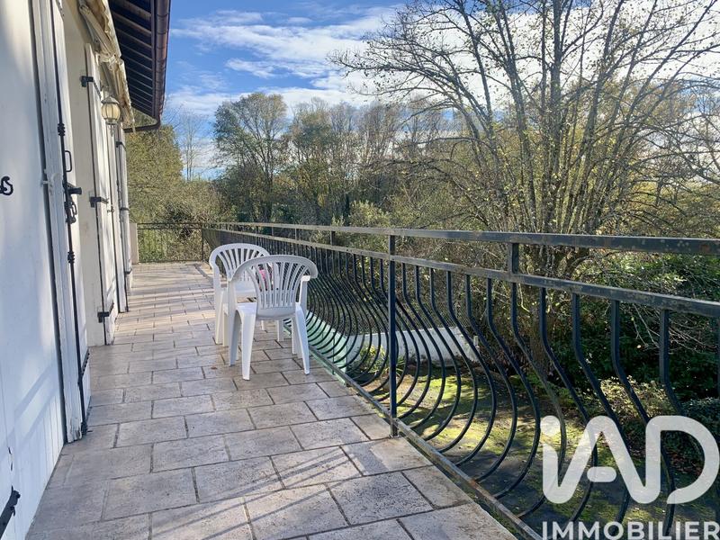 Maison - 166 m² - 6 pièces