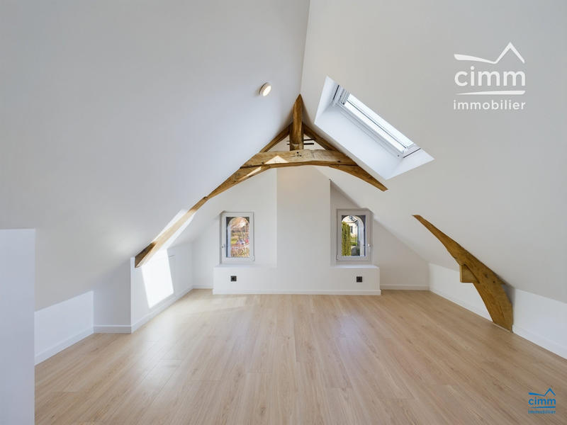 Maison - 137 m² - 5 pièces