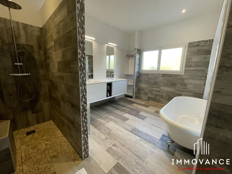 Villa - 210 m² - 6 pièces