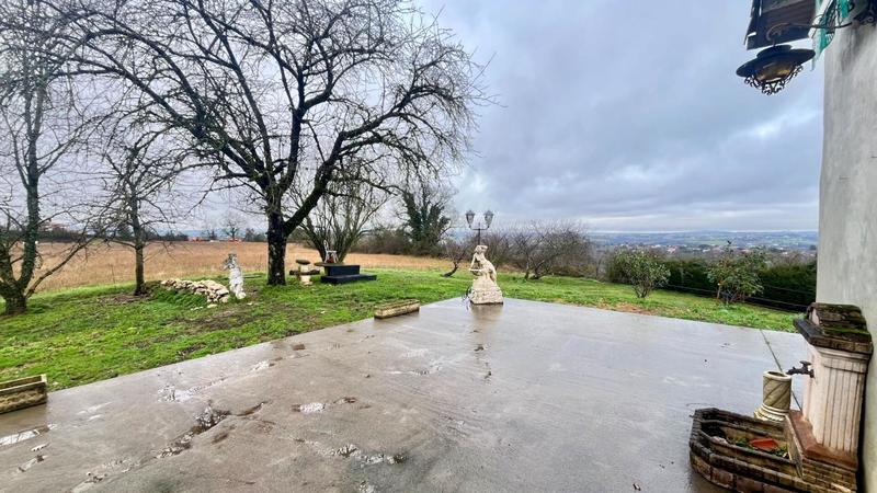 Maison - 215 m² - 6 pièces