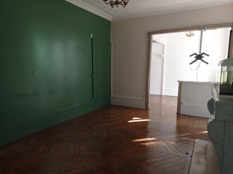 Maison - 210 m² - 10 pièces