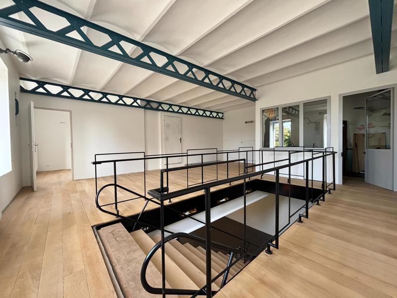 Appartement - 180 m² - 1 pièce