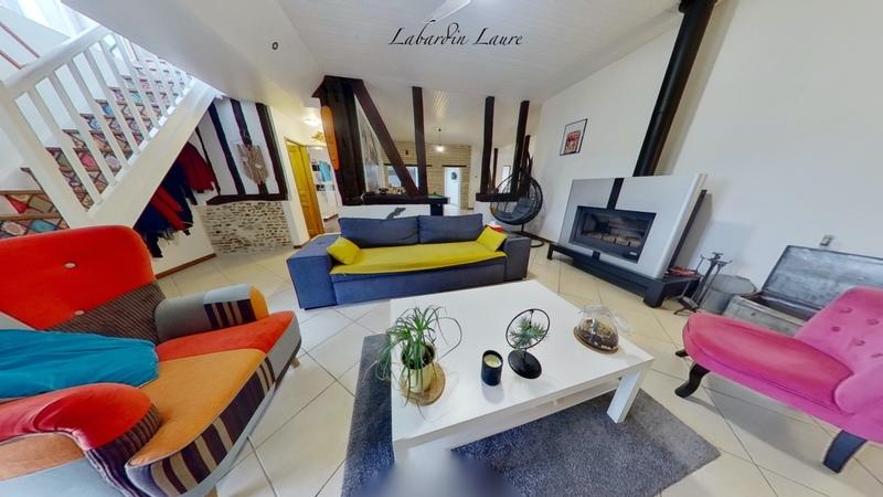 Maison - 300 m² - 9 pièces