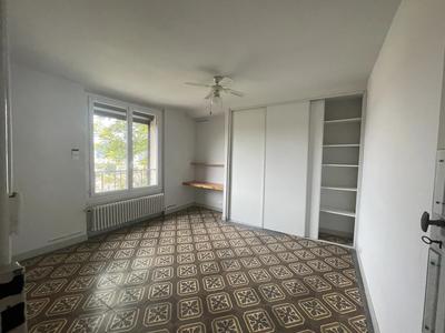 Maison - 195 m² - 9 pièces