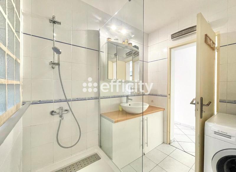 Appartement - 75 m² - 5 pièces