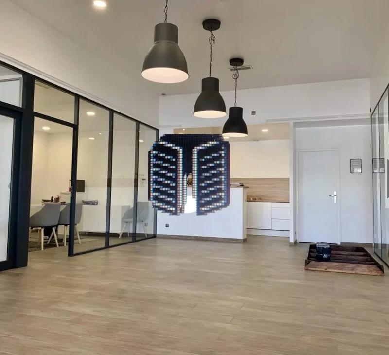 Bureau - 107 m² - 5 pièces