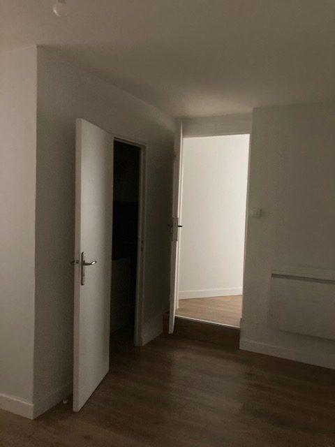 Local commercial - 45 m² - 2 pièces