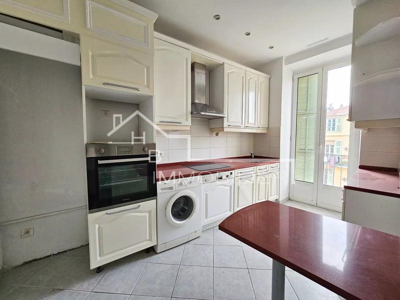 Appartement - 90 m² - 3 pièces