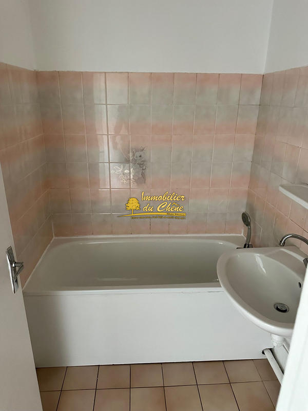 Immeuble - 2 800 m²