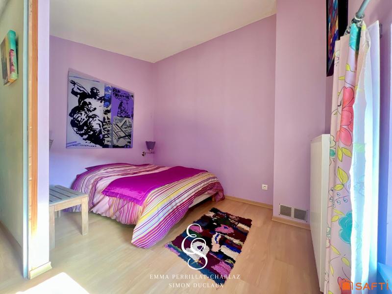 Maison - 244 m² - 8 pièces