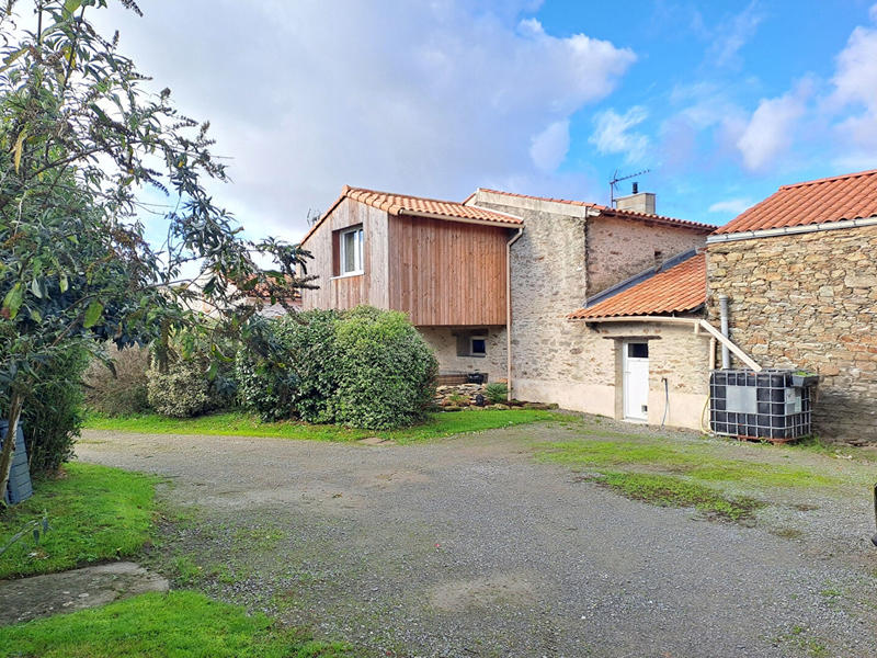 Maison - 95 m² - 4 pièces