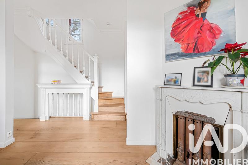 Maison - 213 m² - 8 pièces