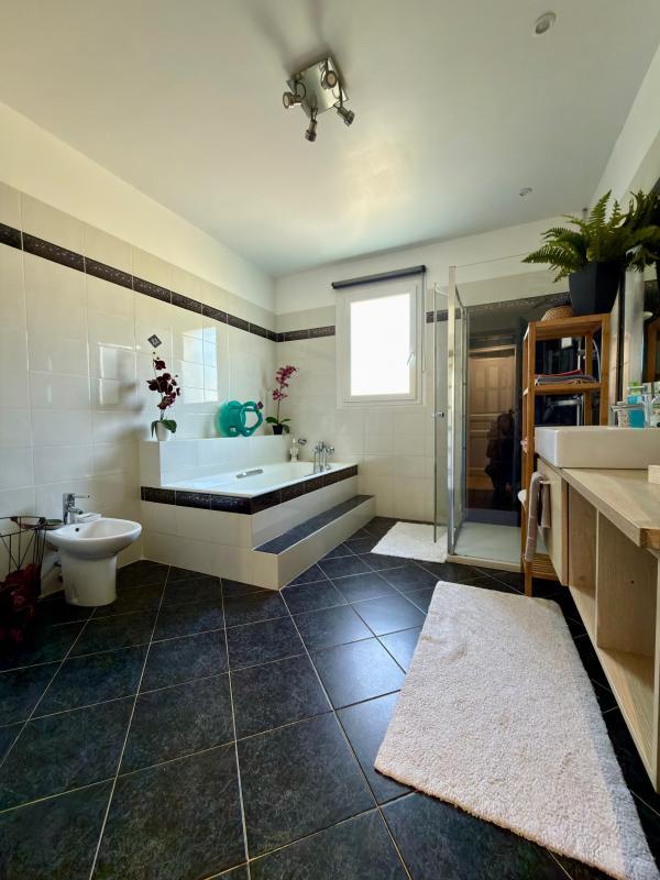 Villa - 185 m² - 5 pièces