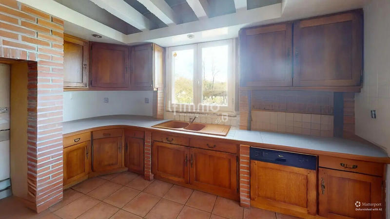 Demeure - 200 m² - 9 pièces