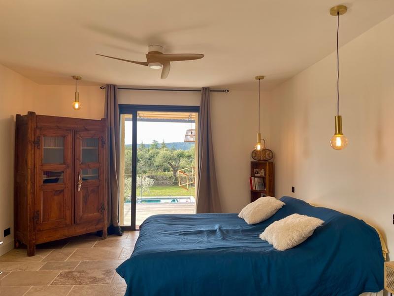 Maison - 240 m² - 7 pièces