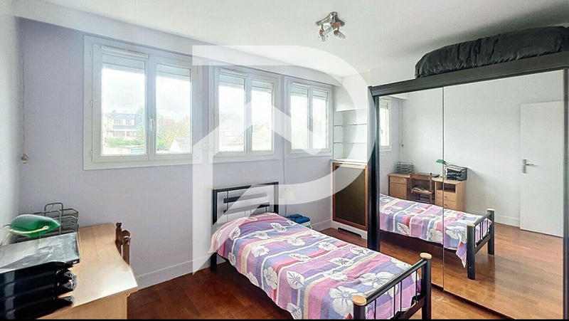 Maison - 170 m² - 8 pièces