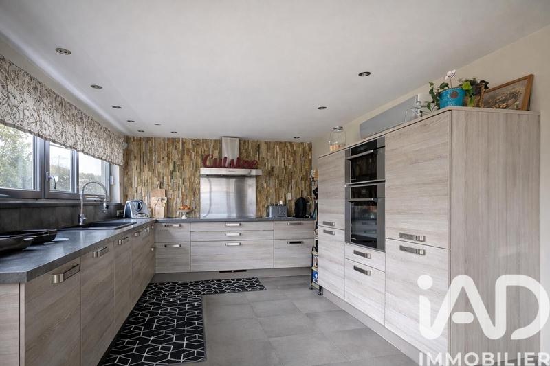 Maison - 196 m² - 7 pièces