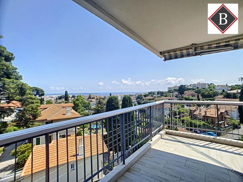 Appartement - 100 m² - 4 pièces