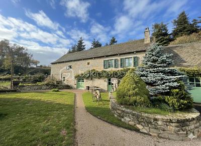 Maison - 238 m² - 12 pièces