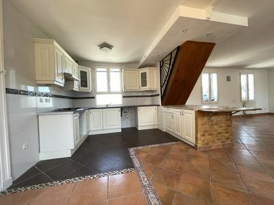 Appartement - 105 m² - 6 pièces