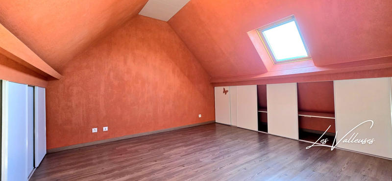 Maison - 254 m² - 5 pièces