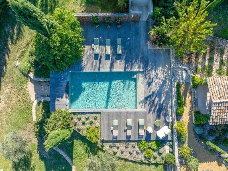 Mas - 300 m² - 8 pièces