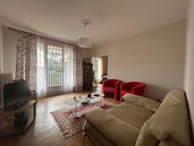 Appartement - 72 m² - 3 pièces