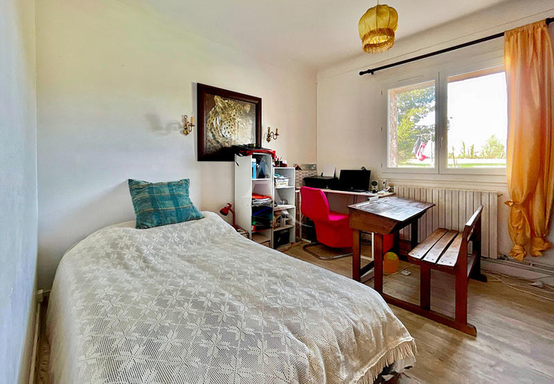 Maison - 230 m² - 7 pièces